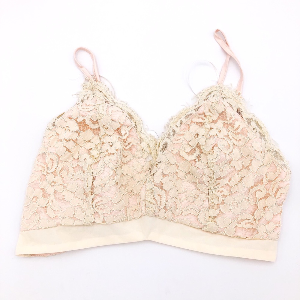 • lace bralette •